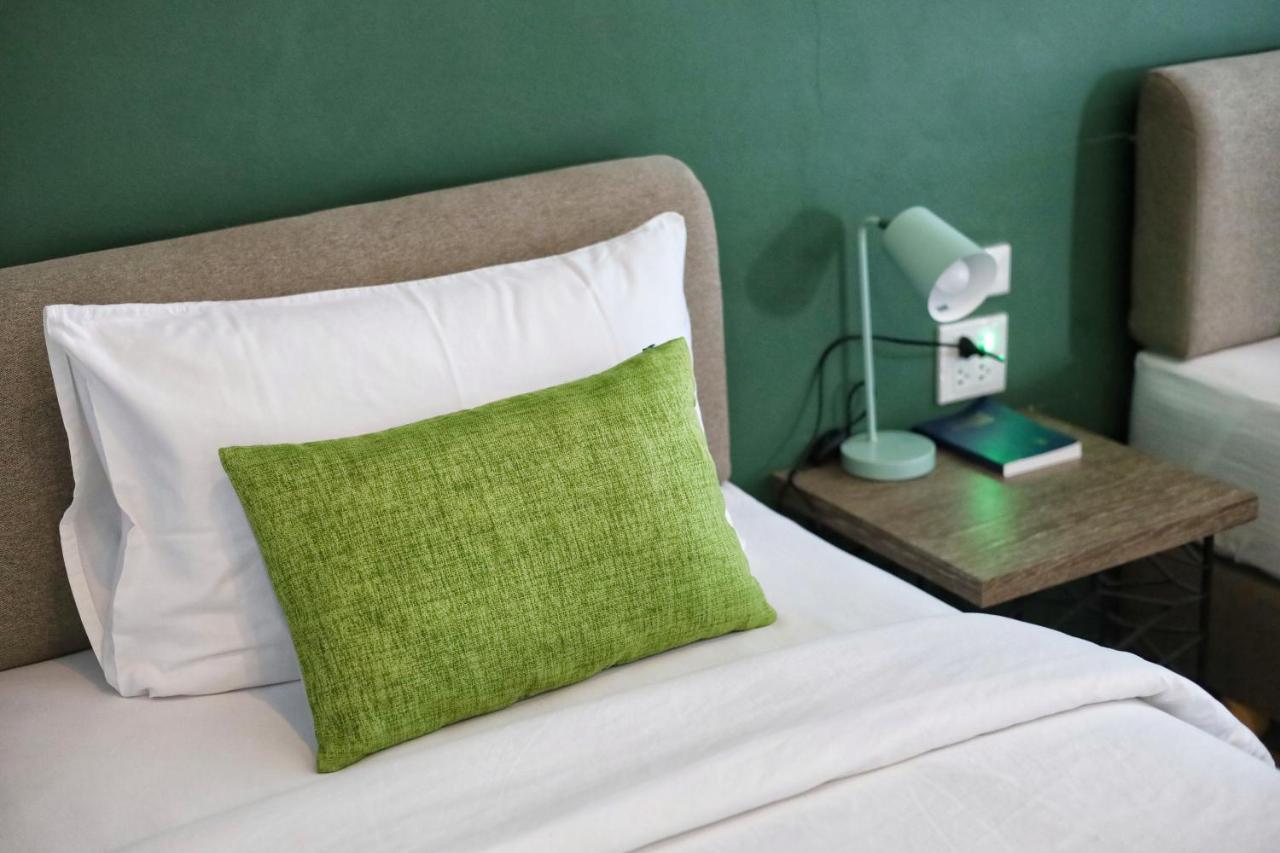 Pugdee Hotel Lang Suan エクステリア 写真